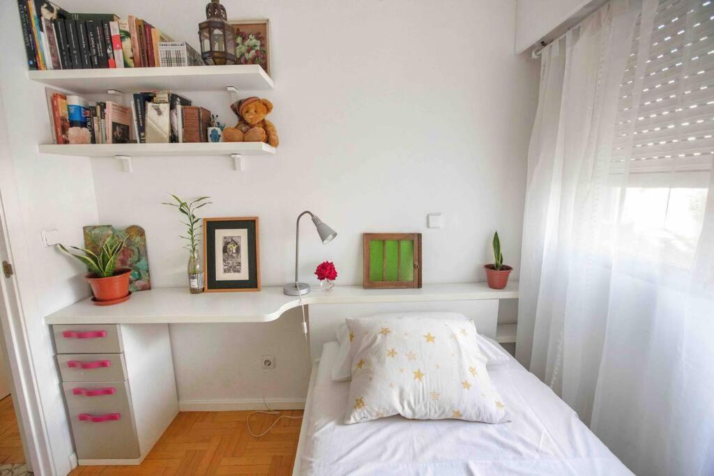 Piso Centrico, Bonito, Acogedor, Aire Acondicionado Y Piscina Enfrente De Casa Madrid Exteriér fotografie