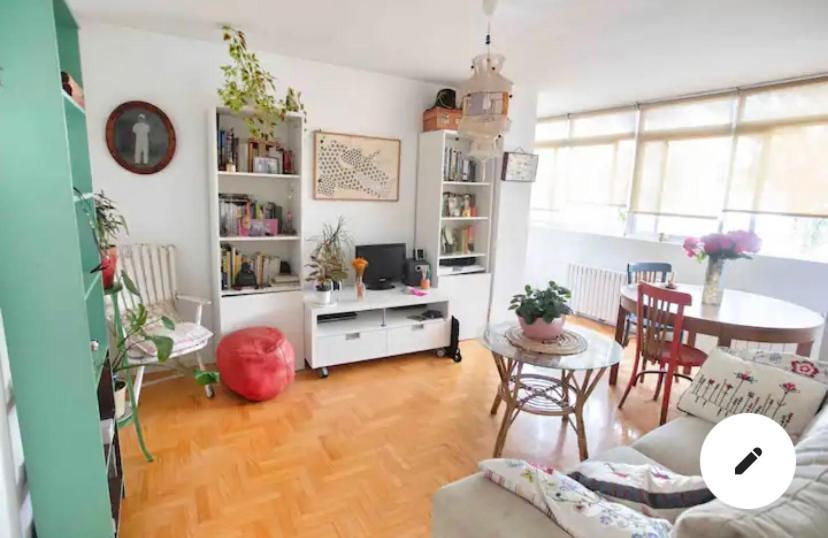 Piso Centrico, Bonito, Acogedor, Aire Acondicionado Y Piscina Enfrente De Casa Madrid Exteriér fotografie